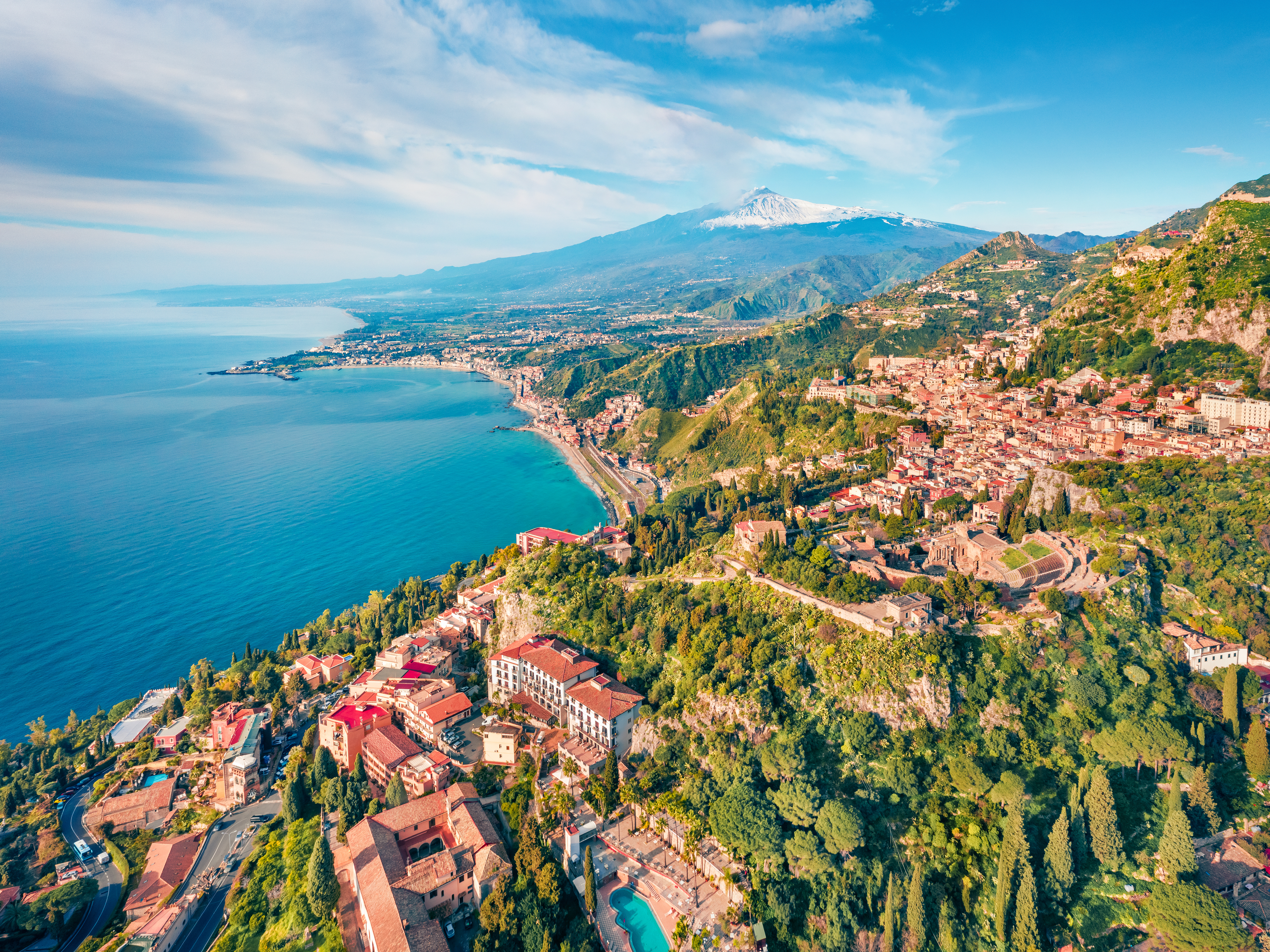 Udsigt fra det antikke teater i Taormina