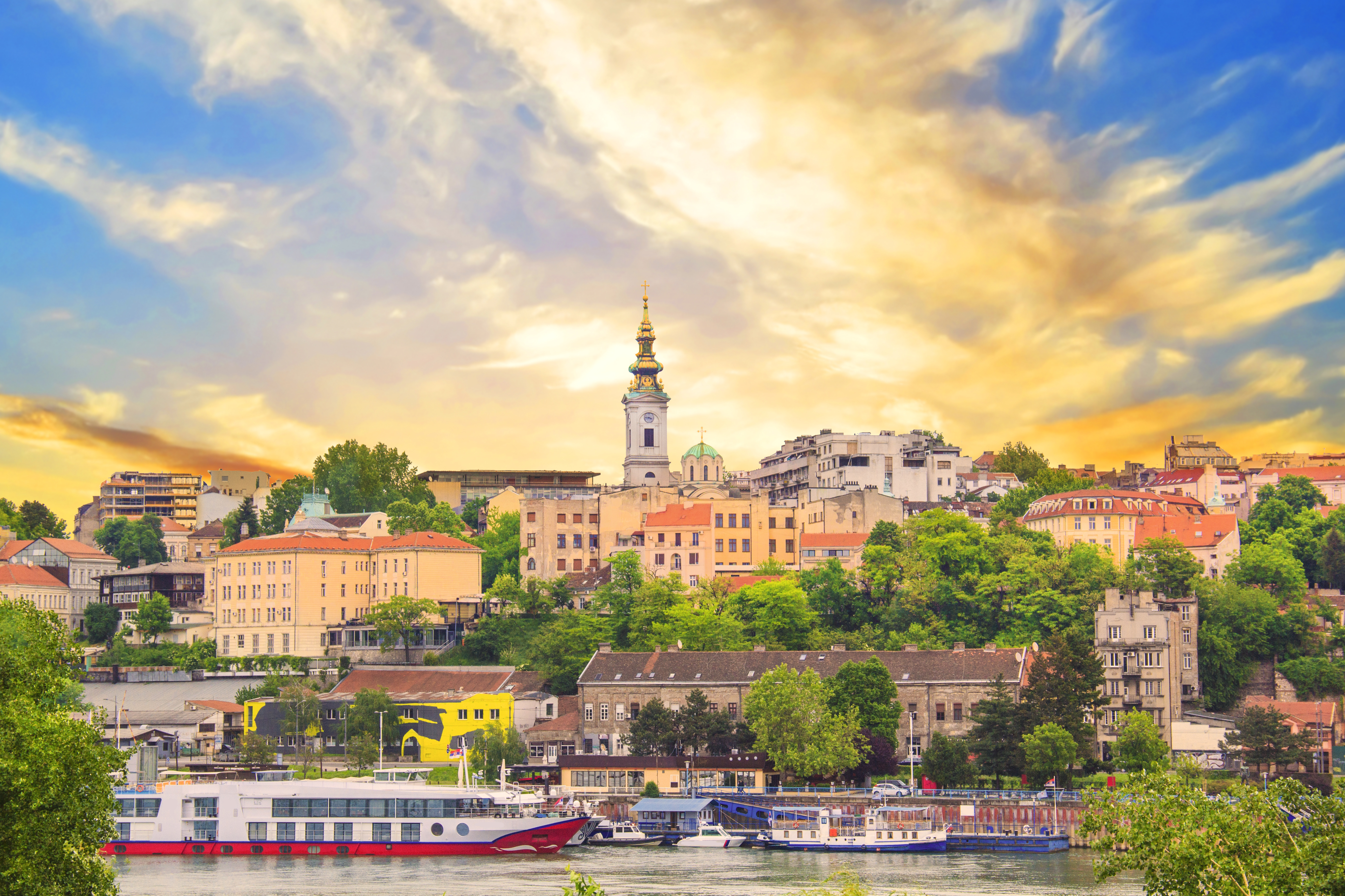 Skibe i byen Beograd