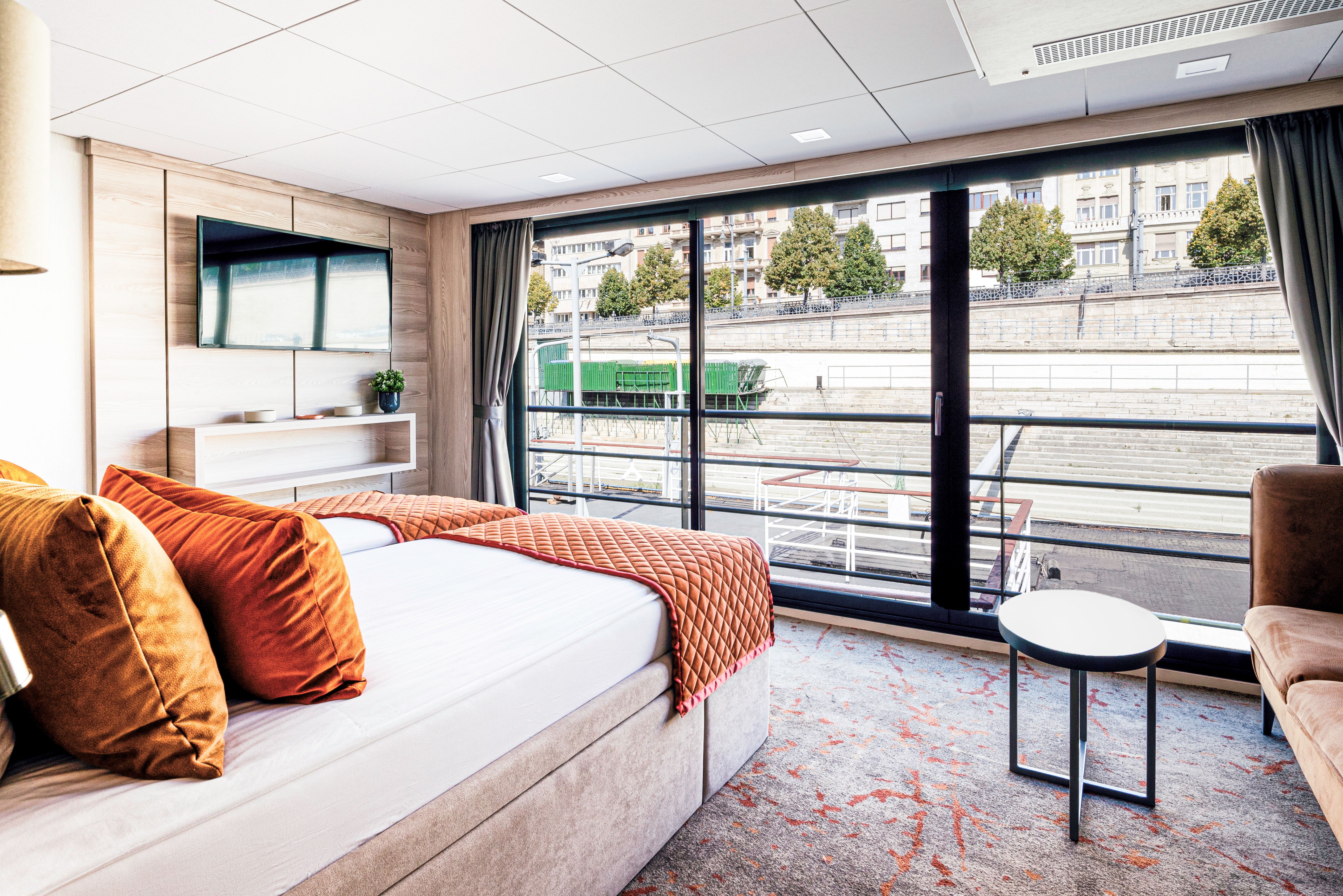 M/S Vivienne